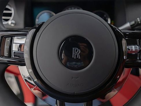 Used 2023 Rolls-Royce Cullinan image 47