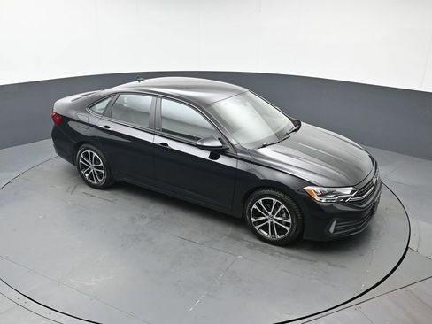 Used 2023 Volkswagen Jetta Sport image 39