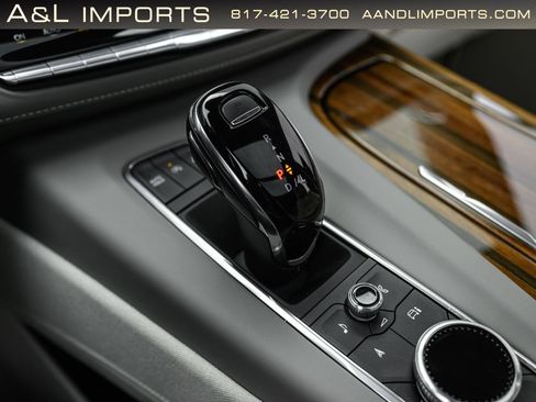 Used 2024 Cadillac Escalade Sport Platinum image 12