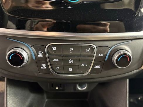 Used 2023 Chevrolet Traverse LS w/ Safety Package image 15