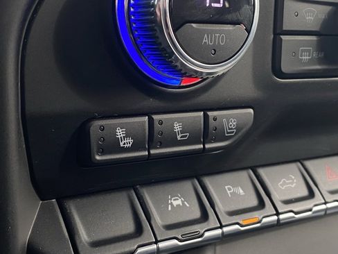 Used 2022 GMC Sierra 1500 SLT w/ SLT Premium Plus Package image 18