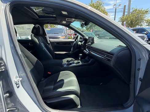 Used 2025 Honda Civic Sport image 16