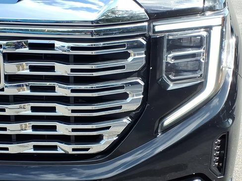 Used 2023 GMC Sierra 1500 Denali w/ Denali Reserve Package AWD/4WD image 8
