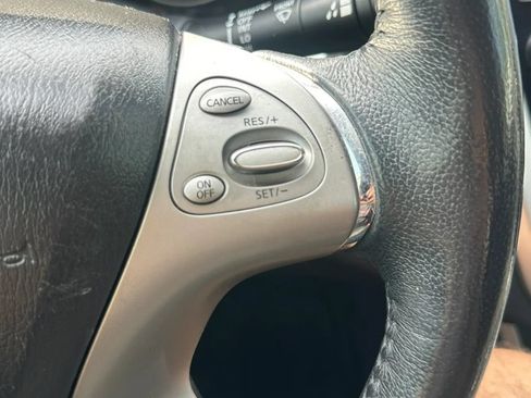 Used 2018 Nissan Murano SV FWD image 20