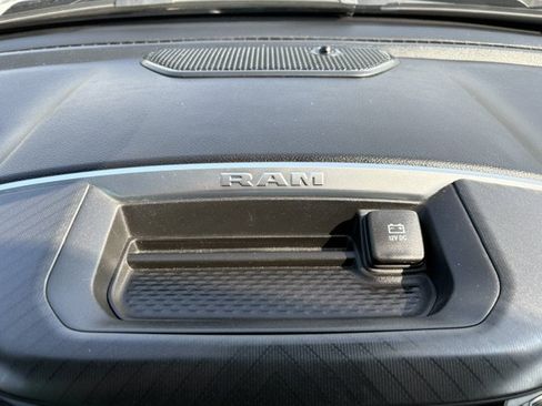 Used 2025 RAM 1500 Big Horn AWD/4WD image 23