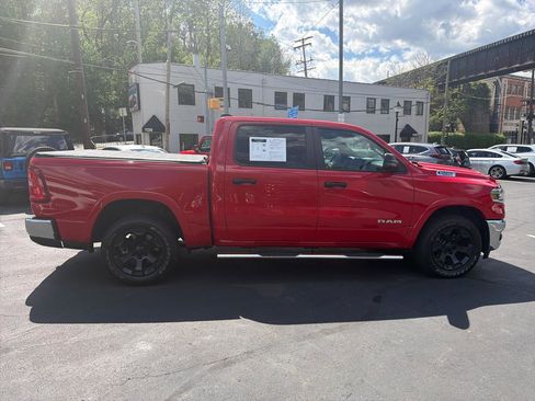 Used 2025 RAM 1500 Big Horn AWD/4WD image 4