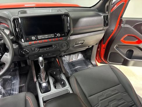 Used 2025 Nissan Frontier PRO-4X w/ Interior Protection Package AWD/4WD image 22
