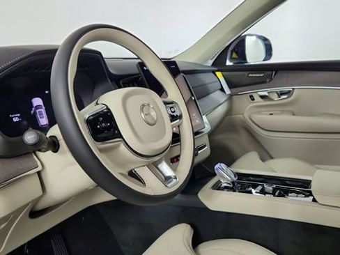 New 2026 Volvo XC90 T8 Ultra w/ Protection Package AWD/4WD image 12