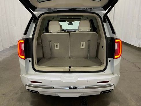 Used 2020 GMC Acadia Denali w/ Denali Ultimate Package AWD/4WD image 13