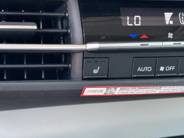 Used 2026 Toyota Sienna XLE FWD image 20