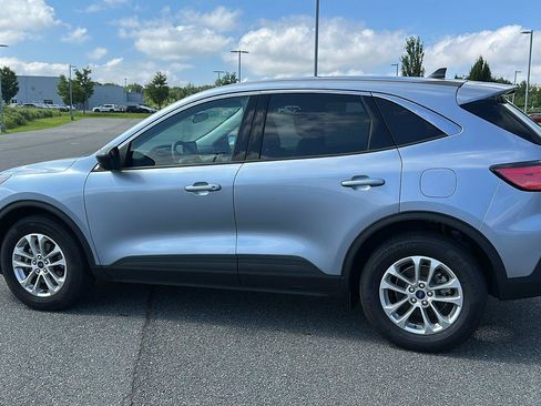 Used 2022 Ford Escape SE w/ Convenience Package image 11