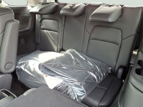 New 2026 Nissan Pathfinder Platinum AWD/4WD image 16