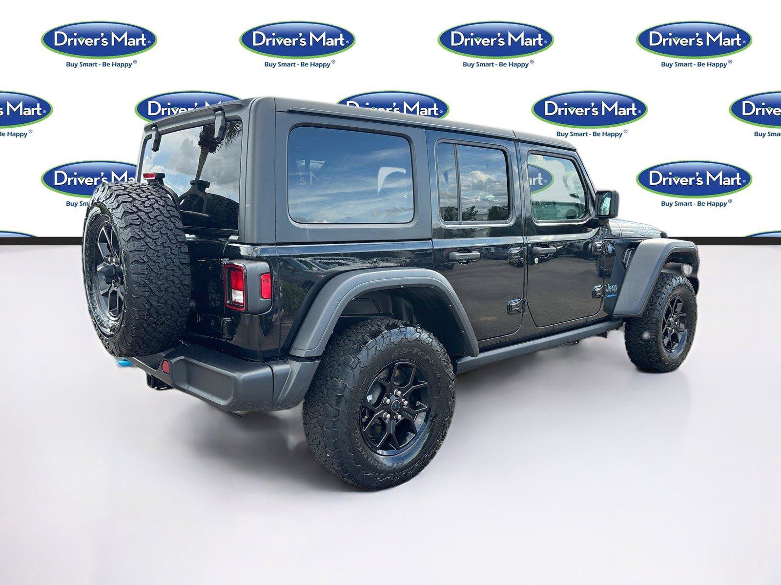 Used 2024 Jeep Wrangler Unlimited AWD/4WD image 7