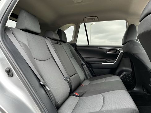 Used 2024 Toyota RAV4 XLE image 27