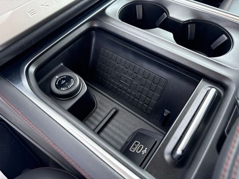Certified 2025 Ford Expedition Active AWD/4WD image 23