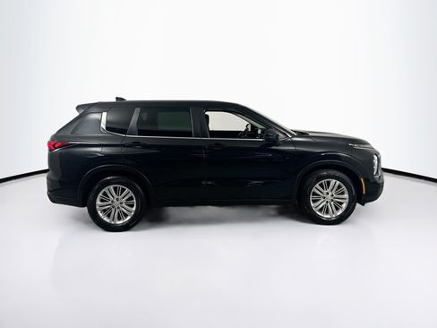 Used 2022 Mitsubishi Outlander ES AWD/4WD image 4