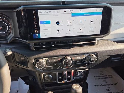 Used 2025 Jeep Wrangler Sport S image 17