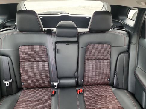 New 2025 Nissan Kicks SR image 21