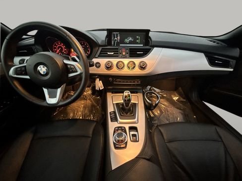 Used 2015 BMW Z4 sDrive28i image 12
