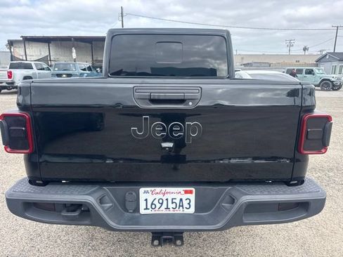 Used 2020 Jeep Gladiator Overland w/ Popular Equipment Package AWD/4WD image 6
