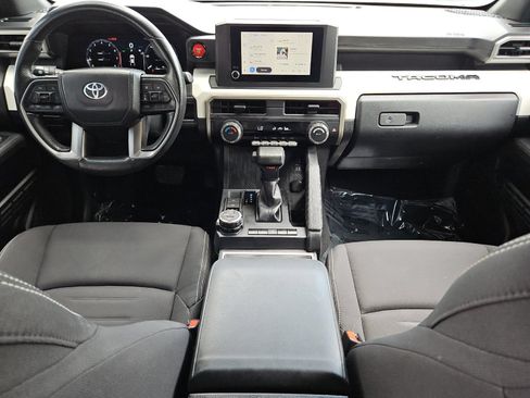Certified 2024 Toyota Tacoma TRD Off-Road AWD/4WD image 12