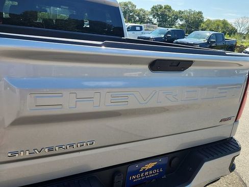 Used 2022 Chevrolet Silverado 1500 RST w/ Z71 Off-Road Package AWD/4WD image 30