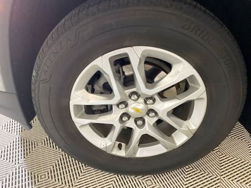 Certified 2023 Chevrolet Traverse LS FWD image 22