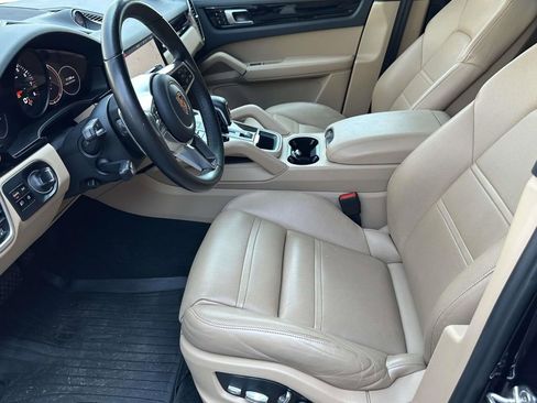 Certified 2019 Porsche Cayenne AWD/4WD image 19