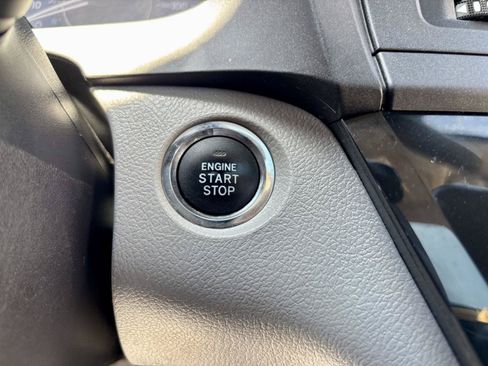Used 2020 Toyota Sienna XLE FWD image 26