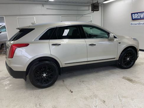 Used 2017 Cadillac XT5 Luxury image 10