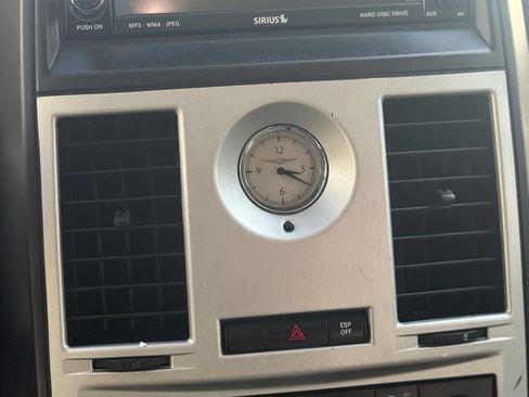 Used 2010 Chrysler Town & Country Touring Plus image 34