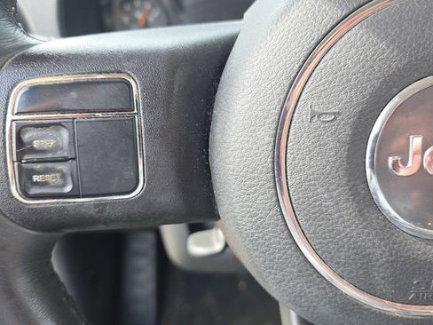 Used 2014 Jeep Patriot Latitude image 17