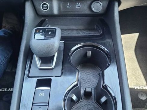 Used 2023 Nissan Rogue S AWD/4WD image 29