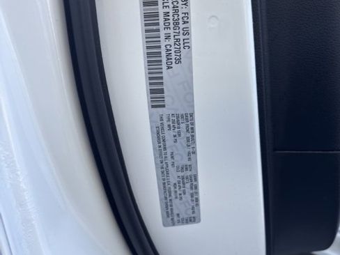 Used 2020 Chrysler Pacifica Touring-L image 20