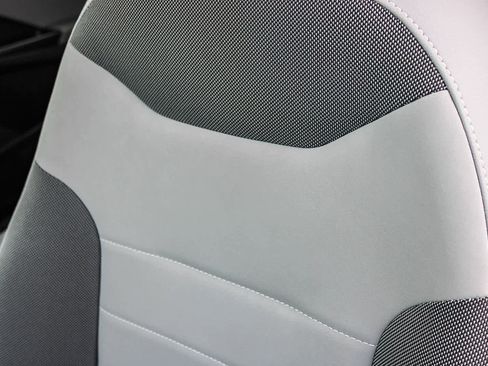 Used 2022 Volkswagen Taos SE w/ Panoramic Sunroof Package image 24