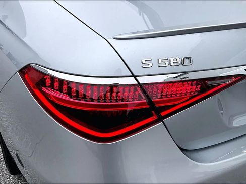 Used 2023 Mercedes-Benz S 580 4MATIC Sedan image 54