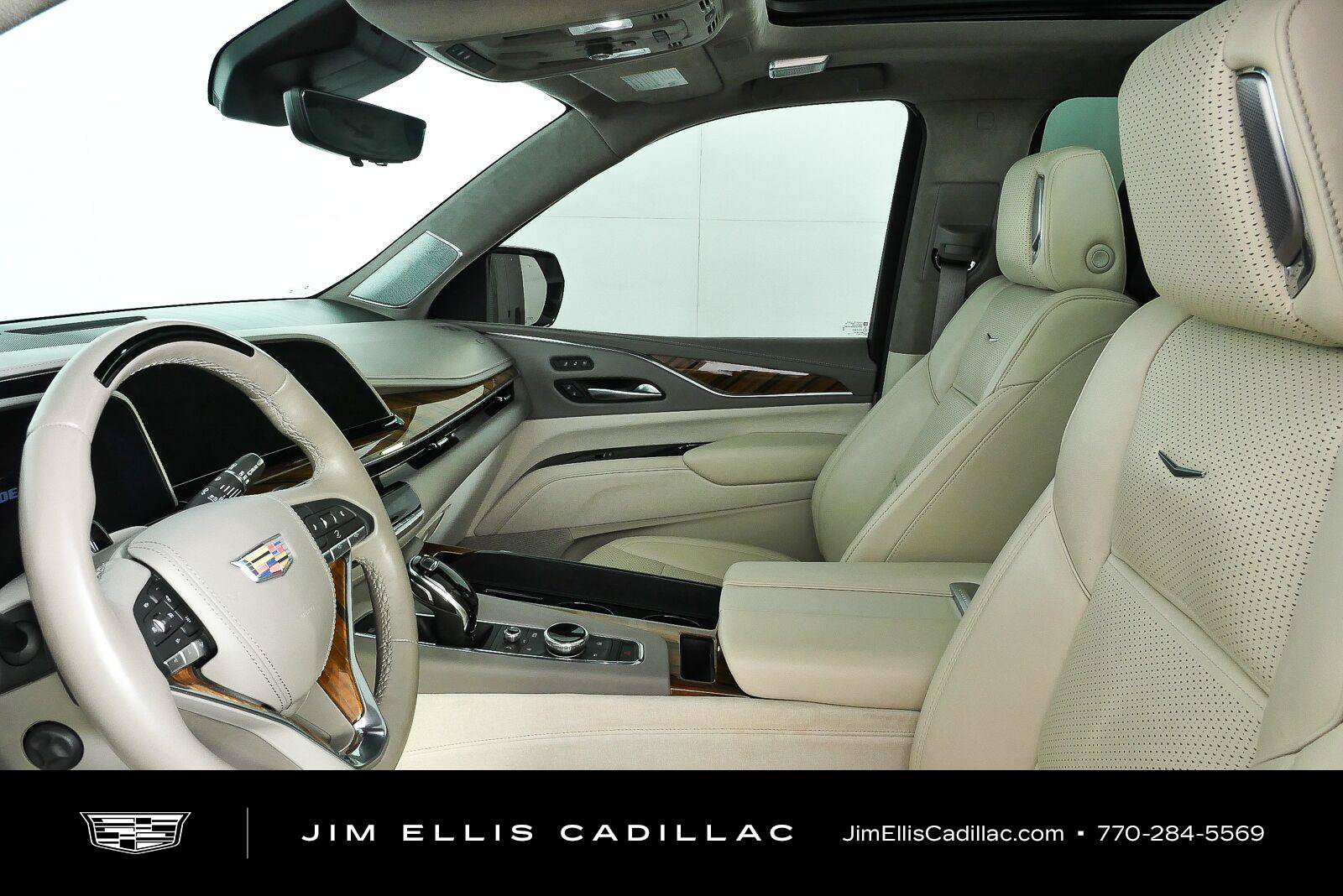 Used 2023 Cadillac Escalade ESV Sport Platinum w/ LPO, ONYX Package AWD/4WD image 5