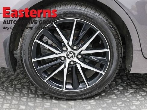 Used 2024 Toyota Camry SE w/ Cold Weather Package FWD image 27