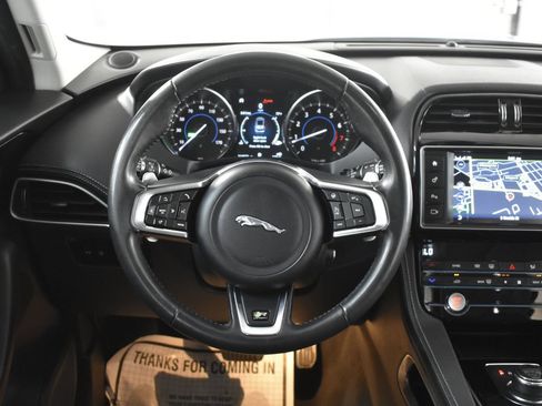 Used 2018 Jaguar F-PACE R-Sport AWD/4WD image 14