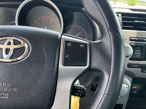 Used 2011 Toyota 4Runner SR5 AWD/4WD image 23
