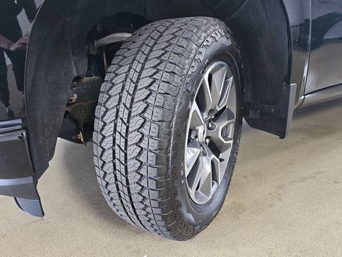 Used 2022 Chevrolet Silverado 1500 RST AWD/4WD image 37