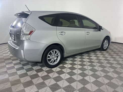Used 2012 Toyota Prius V Two image 9