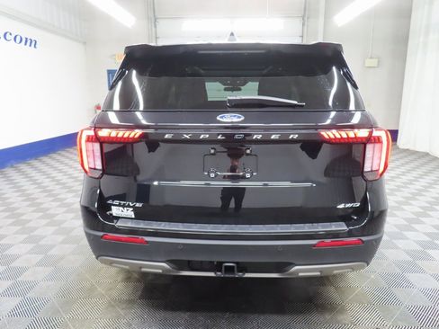 Used 2025 Ford Explorer Active w/ Active Comfort Package image 29