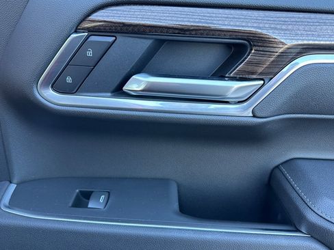 Used 2025 Chevrolet Silverado 1500 LT image 21