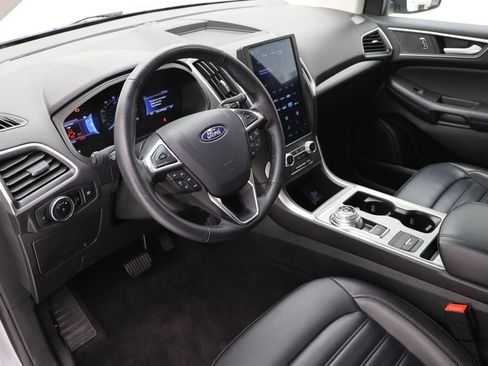 Used 2024 Ford Edge SEL image 14