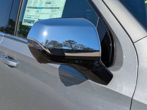 New 2026 Chevrolet Suburban Premier image 11