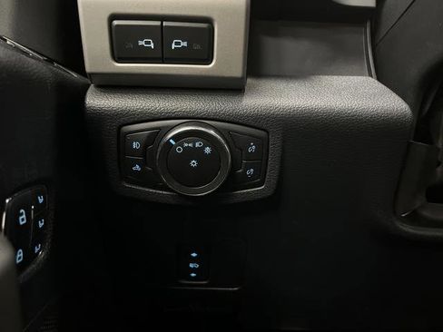 Used 2022 Ford F250 Lariat image 24