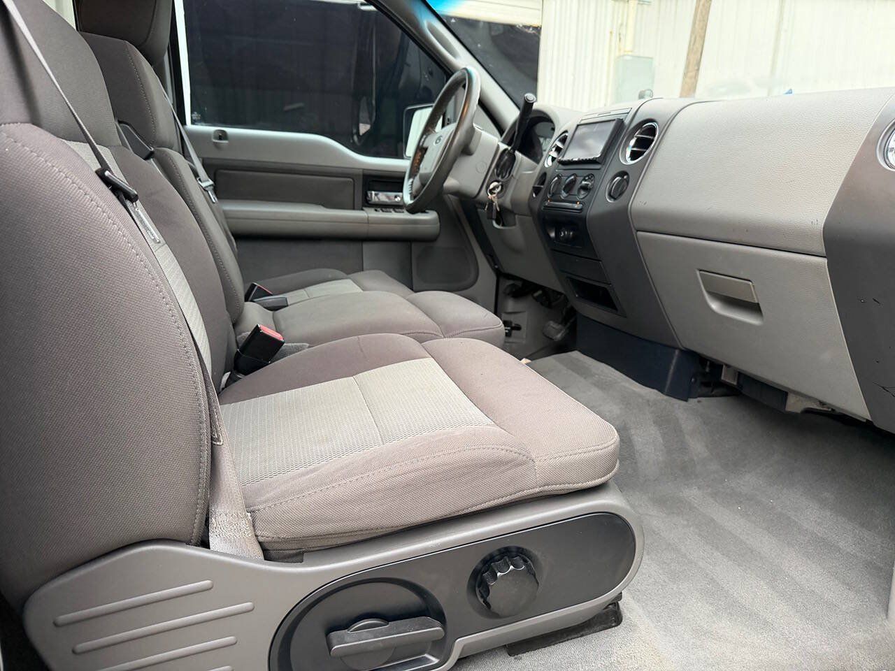 Used 2004 Ford F150 XLT RWD image 15