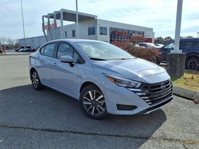 New 2025 Nissan Versa SV w/ Trunk Package