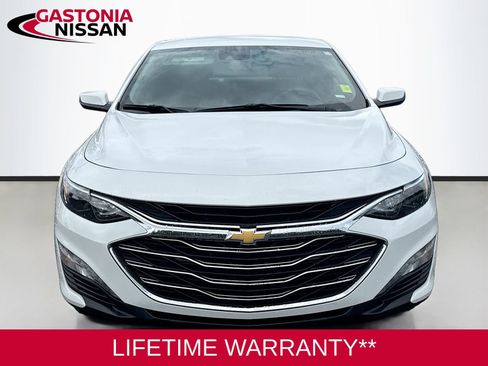 Used 2024 Chevrolet Malibu LT FWD image 2